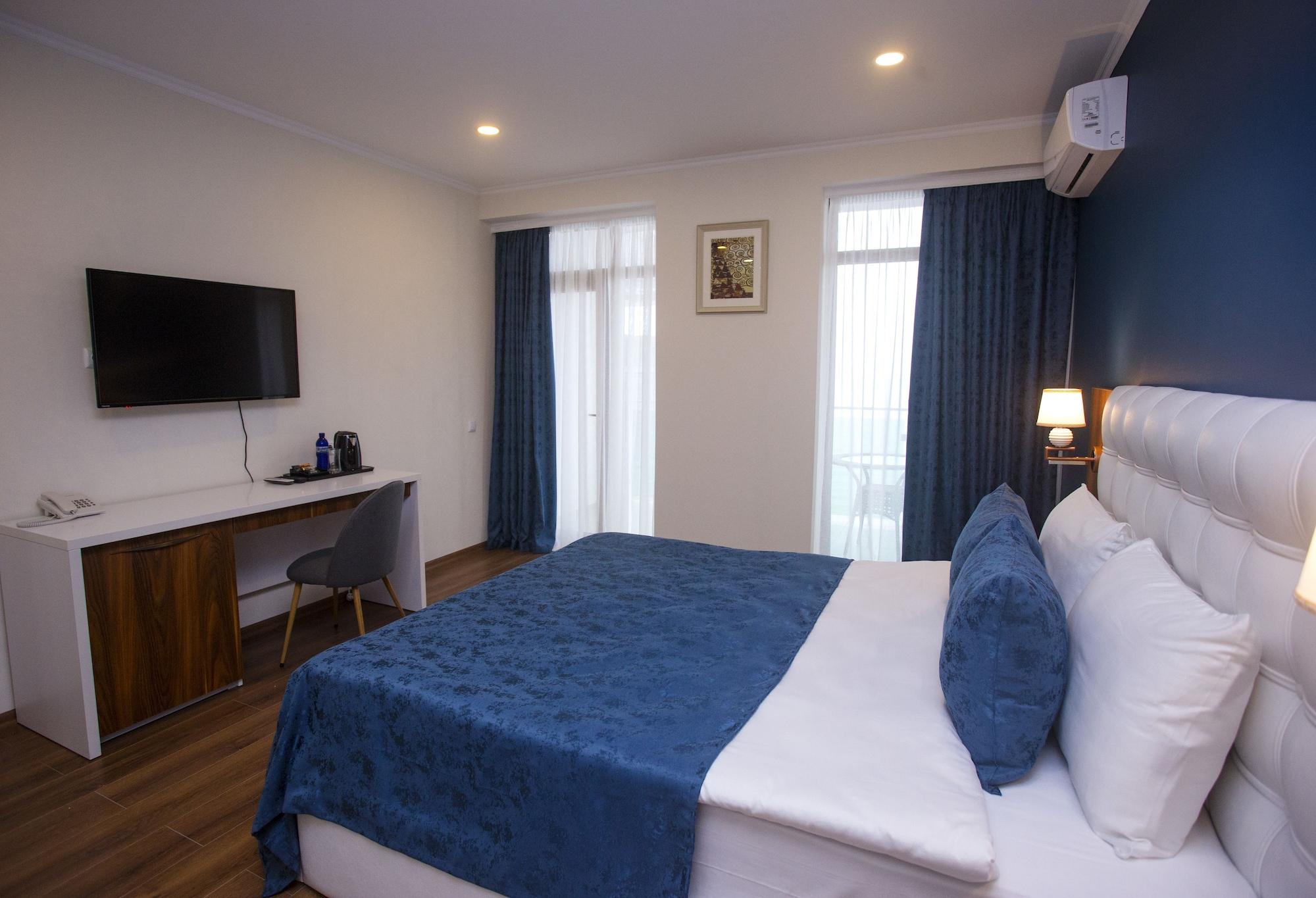 Aqua Batumi Hotel & Apartments ภายนอก รูปภาพ