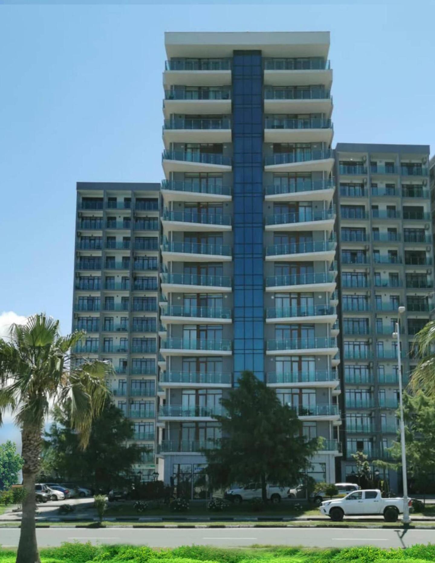 Aqua Batumi Hotel & Apartments ภายนอก รูปภาพ