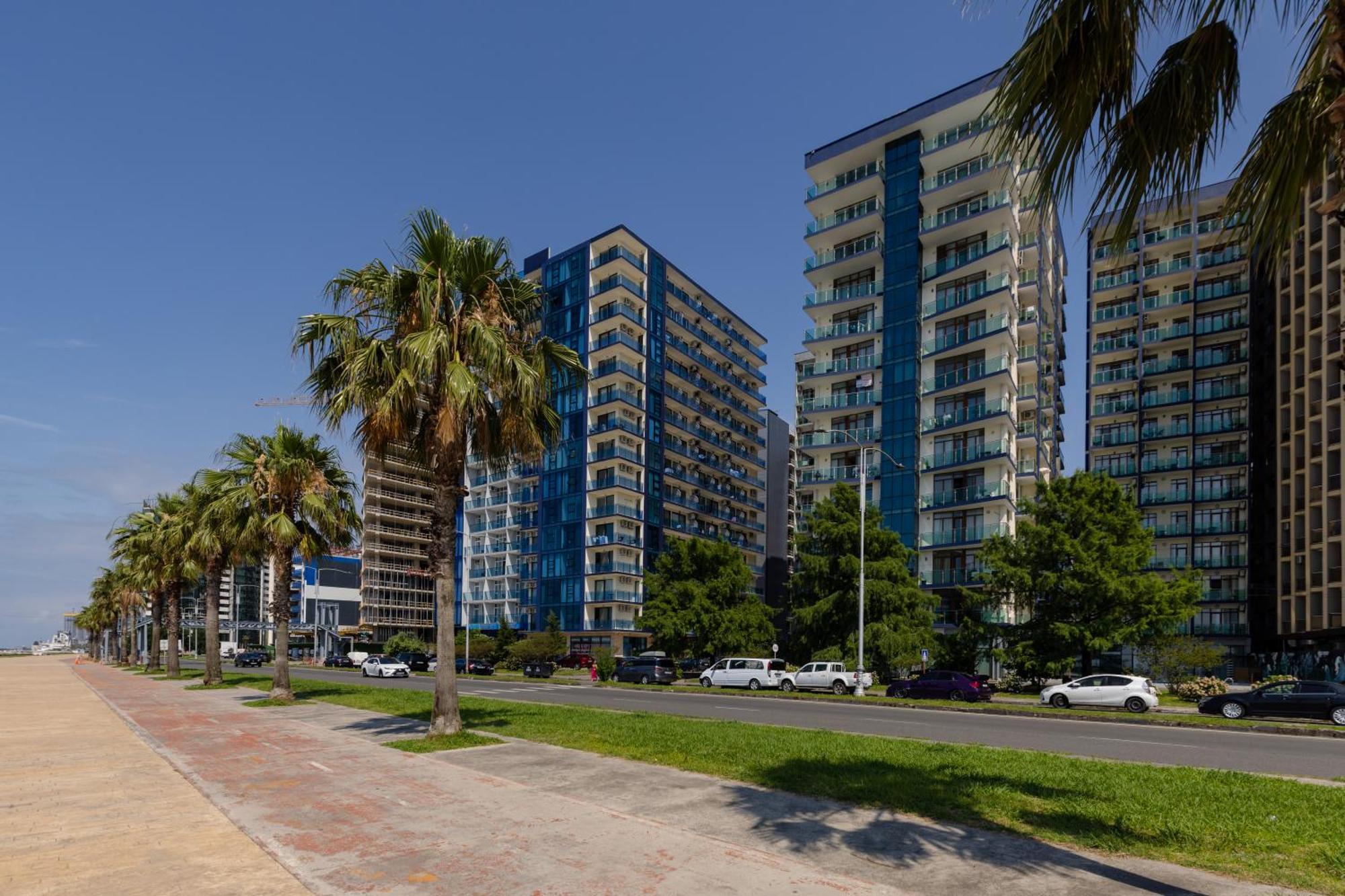 Aqua Batumi Hotel & Apartments ภายนอก รูปภาพ