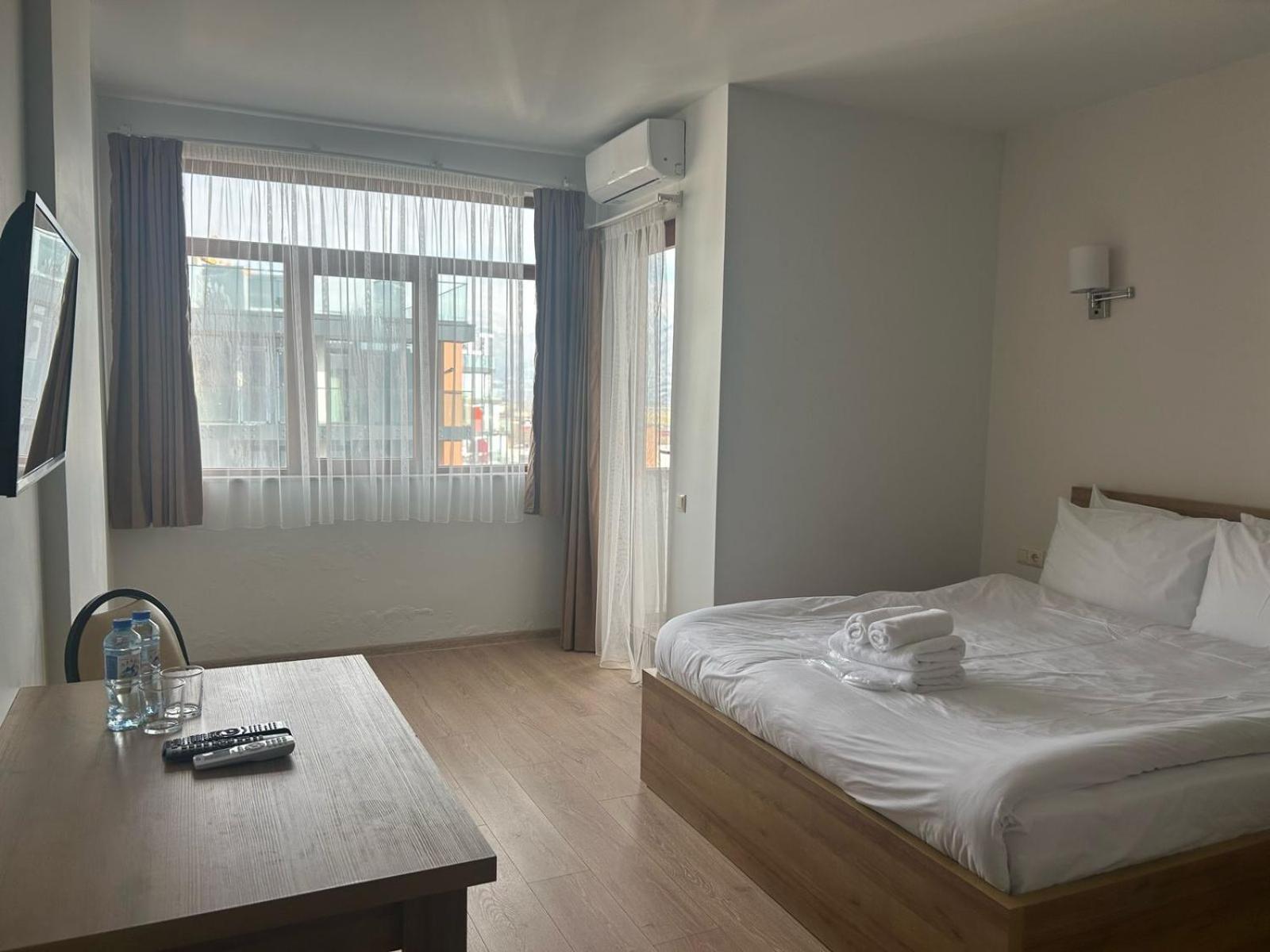 Aqua Batumi Hotel & Apartments ภายนอก รูปภาพ